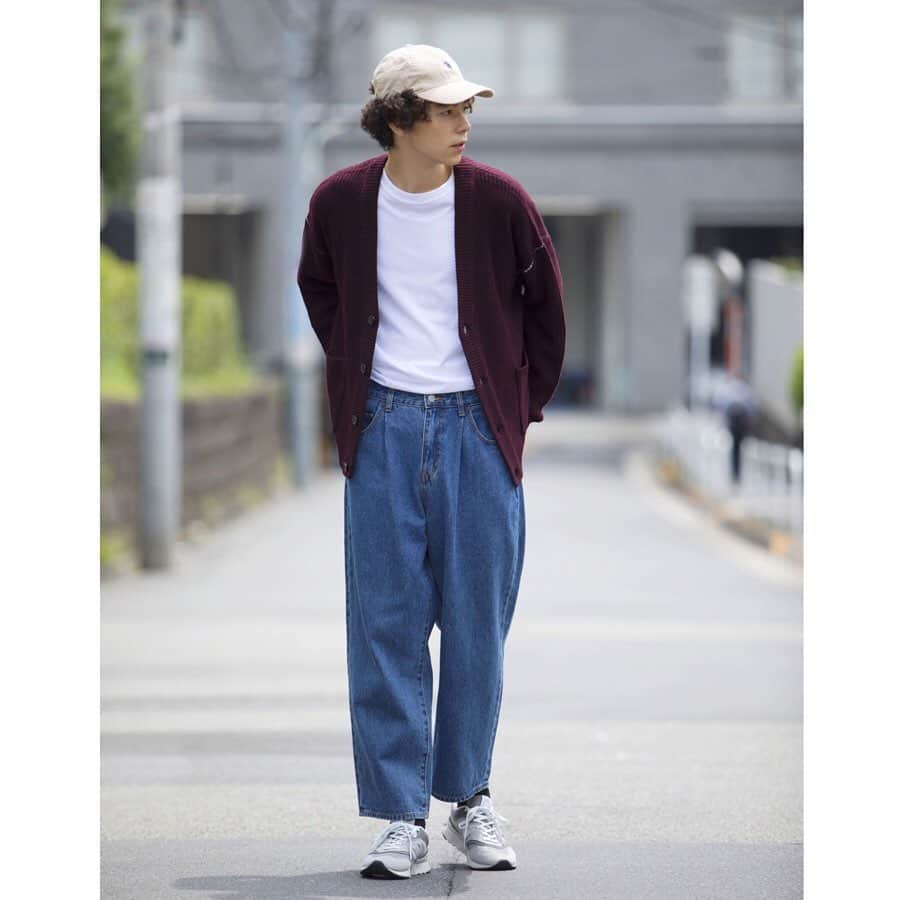 WEGOさんのインスタグラム写真 - (WEGOInstagram)「1code>> ✔︎color linking short cardigan ¥3,599+tax ✔︎pocket long sleeve t-shirt(KANGOL) ¥2,999+tax ✔︎wide denim pants ¥3,990+tax ✔︎plane low cap ¥999+tax 2code>> ✔︎big check cardigan ¥3,999+tax ✔︎logo big shirt ¥3,599+tax ✔︎active stretch super skinny pants ¥2,999+tax ✔︎leather zip mini shoulder bag ¥1,999+tax . @alansophie_ . #wego #wegomagazine #autumn #fashion #knit #ニット」10月21日 10時42分 - wego_official