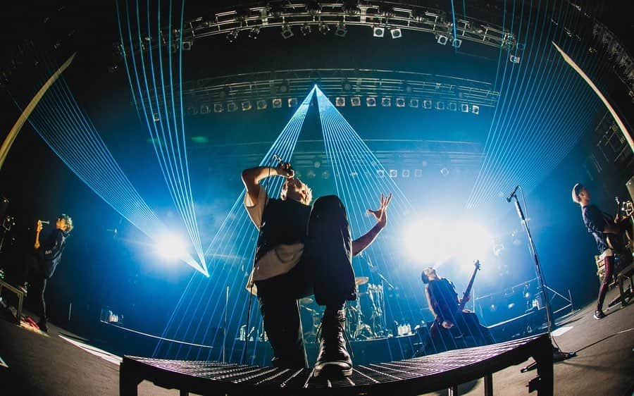 coldrainさんのインスタグラム写真 - (coldrainInstagram)「“THE SIDE EFFECTS ONE MAN TOUR 2019”  ZEPP FUKUOKA Photos by @yamada_mphoto  #coldrain #thesideeffects」10月21日 11時17分 - coldrain_official