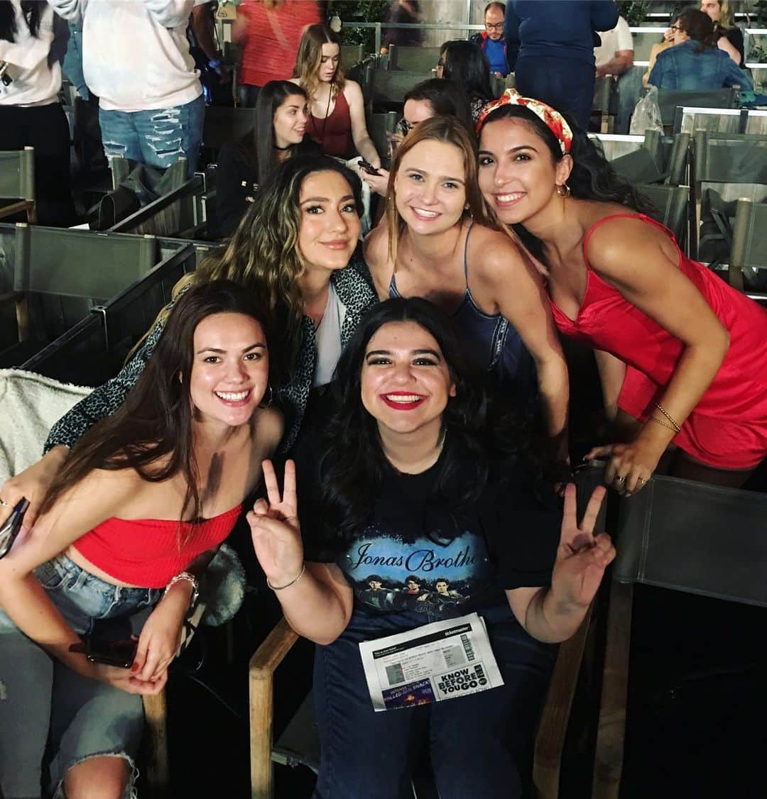 キーリー・マーシャルのインスタグラム：「SUCH a fun night. We love a night out with the Jonas Brothers.」