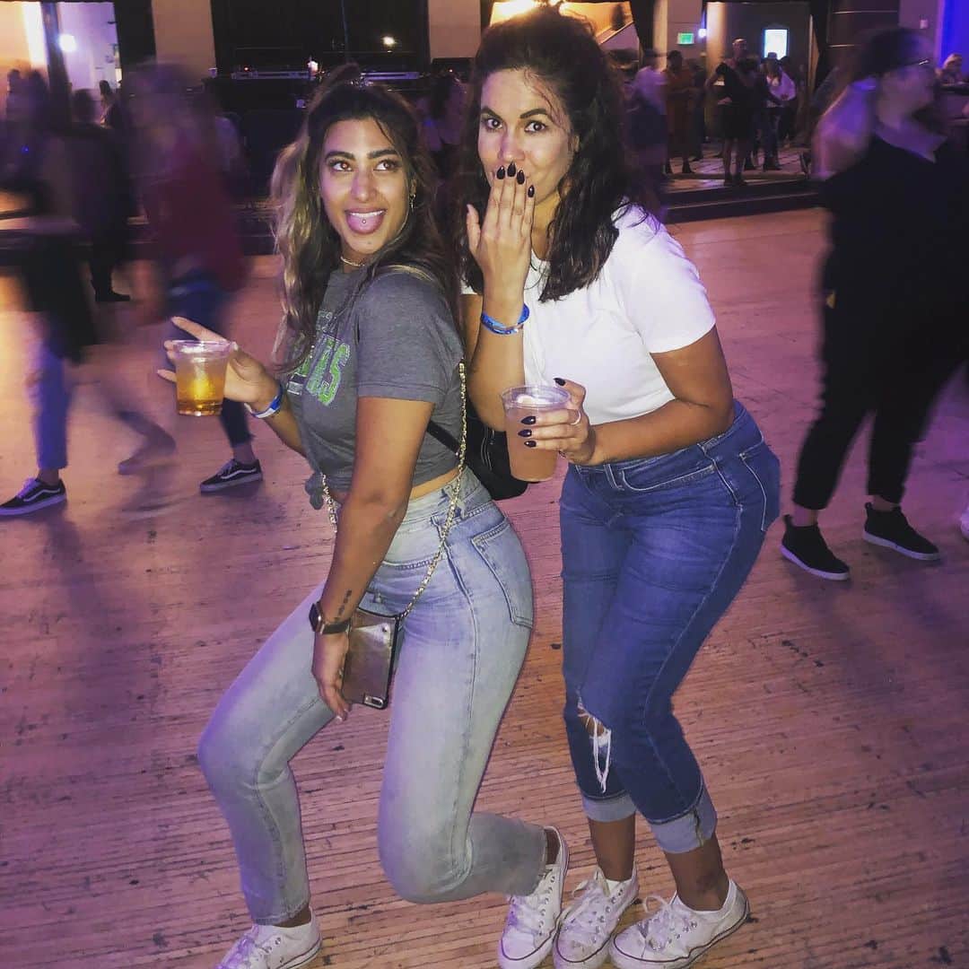 イシス・テイラーのインスタグラム：「Good As Hell. #lizzo」
