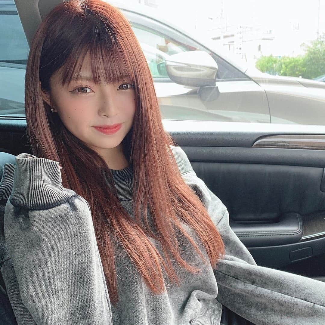 美女美容事情さんのインスタグラム写真 - (美女美容事情Instagram)「《助手席シリーズ⁉️🚗💕》⠀ *⠀ リポストを使って、素敵な写真📷✨を投稿されてる方を紹介させて頂く⠀⠀⠀⠀ 【💄美女美容事情💅】のコーナーです✨⠀ *⠀⠀⠀⠀⠀⠀⠀ いいねやコメント、フォローして応援してね❤︎🥰🎶⁣⠀ *⠀⠀⠀⠀⠀⠀⠀ 今回ご紹介させて頂きますのは❤︎⠀ りのちぃさん< @ichikawa.rino >の素敵なお写真📸⠀ *⠀ ご本人の投稿の中に度々登場してくれる助手席シリーズ🚗❤️こんなに可愛い人が助手席に乗っていたらドライブめちゃめちゃ楽しいですよね🥰妄想してきゅんきゅんしてしまいます💕⠀ *⠀⠀ りのちぃさんのアカウントには他にも素晴らしい投稿が沢山ありますので是非覗いてみてくださいね💁‍♀️💙⠀ *⠀⠀ りのちぃさん< @ichikawa.rino >⠀ 素敵な投稿ありがとうございました☺️📸✨⠀⠀⠀⠀⠀⠀⠀⠀ △▼△▼△▼△▼△▼△▼△▼△▼△▼⠀⠀⠀⠀⠀⠀⠀⠀⠀⠀⠀⠀⠀⠀⠀⠀⠀⠀⠀⠀⠀⠀⠀⠀⠀⠀⠀⠀⠀⠀⠀⠀⠀ ❤🧡💛「美女美容事情」💚💙💜⠀⠀⠀⠀⠀⠀⠀⠀⠀⠀⠀⠀⠀⠀⠀ 👇掲載ご希望の方は👇⠀⠀⠀⠀⠀⠀⠀⠀⠀⠀⠀⠀⠀⠀⠀⠀ @b_b_j.jタグ付けと🖤 # ビジョビ⠀🖤⠀⠀⠀⠀⠀⠀⠀⠀⠀⠀⠀⠀⠀⠀⠀ をタグ付けお願いします✨⠀⠀⠀⠀⠀⠀⠀⠀⠀⠀⠀⠀⠀⠀⠀⠀ ――――――――――――――――⠀⠀⠀⠀⠀⠀⠀⠀⠀⠀⠀⠀⠀⠀⠀⠀⠀⠀⠀⠀⠀⠀⠀ ～姉妹アカウントのご紹介～⠀⠀⠀⠀⠀⠀⠀⠀⠀⠀⠀⠀⠀⠀⠀⠀⠀⠀⠀⠀⠀⠀⠀⠀⠀⠀⠀ ◇美容情報を紹介している«美女美容事情～Beauty～»⠀⠀⠀⠀⠀⠀⠀⠀⠀⠀⠀⠀⠀⠀⠀⠀⠀⠀⠀⠀⠀⠀⠀⠀⠀⠀ ( @b_b_j.j_b )⠀⠀⠀⠀⠀⠀⠀⠀⠀⠀⠀⠀⠀⠀⠀⠀⠀⠀⠀⠀⠀⠀⠀⠀⠀⠀⠀ ◇美しい旅スポット紹介をしている«美 spot»⠀⠀⠀⠀⠀⠀⠀⠀⠀⠀⠀⠀⠀⠀⠀⠀⠀⠀⠀⠀⠀⠀⠀⠀⠀ ( @b__spo )⠀⠀ ⠀⠀⠀⠀⠀⠀⠀⠀⠀⠀⠀⠀⠀⠀⠀⠀⠀⠀⠀⠀⠀ よかったらこちらも覗いてみてね✨⠀ ――――――――――――――――⠀⠀⠀ #カメラ女子 #可愛い #モデル ⠀⠀ #カメラ女子部 #カメラ好き ⠀⠀⠀ #可愛い💓 #可愛い💕 ⠀⠀⠀ #キュート #モデルさん⠀⠀⠀ #cute #カジュアル⠀⠀⠀ #カジュアルコーデ #大人ファッション ⠀⠀⠀ #大人可愛い #ロングヘア⠀⠀ #オシャレさん #オシャレ女子 ⠀⠀⠀ #ストレートヘア #オシャレコーデ ⠀⠀⠀ #ドライブ #driving⠀⠀ #カラコン #ナチュラル⠀⠀⠀ #ナチュラルメイク #笑顔 ⠀⠀⠀ #smile😊 #smile⠀⠀ #smiles #カラコン」10月21日 12時30分 - b_b_j.j