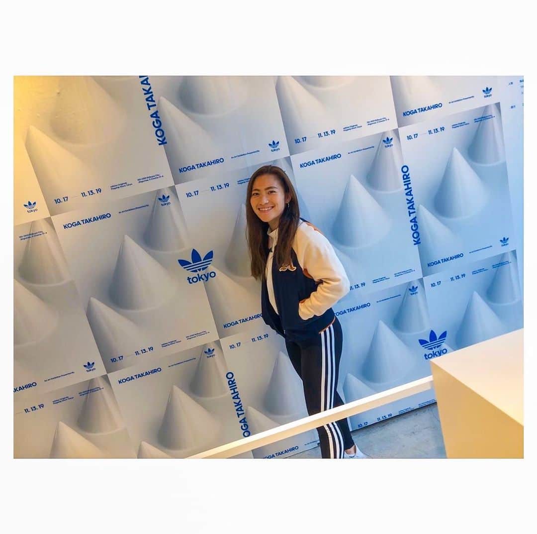 のインスタグラム：「________________________________________________ @adidastokyo 💙💛💙💛 #adidas #adidasoriginals #adidastokyo  #adidaswomen #adidaslover」