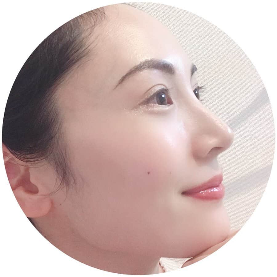 日高薫のインスタグラム：「もうすぐ乾燥の季節がやってくるのでまずは保湿ケアから💚 ライスフォースのディープモイスチュアシリーズは10年以上何本リピートしたかわからないほどの信頼スキンケアコスメです😌✨💓 使い続けるとモチモチ透明肌に必ずなるからお気に入り😌💚 敏感肌にも安心して使えますよ😊☘️ @riceforce  #ライスフォース #スキンケア #skincare #保湿 #化粧水 #美容液 #保湿クリーム #美容 #beauty #instabeauty #透明感 #お米パワー」