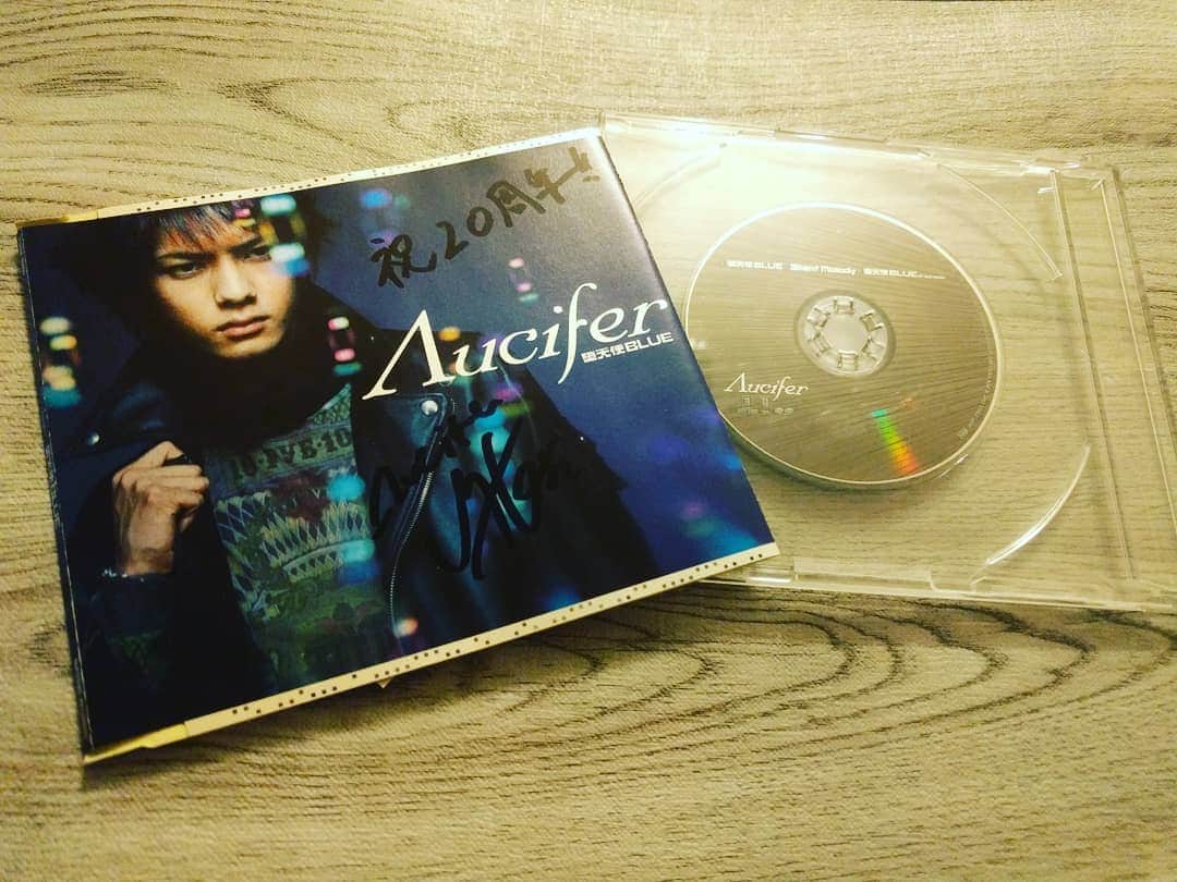 のインスタグラム：「昨日の秋のファンミ楽しかったね👀✧ 昨日軽く告知しました クリスマスファンミは歩きません！笑 スペシャルな内容の癒やしの一時をお届けしようと思ってます🎅  クリスマスファンミ🎄 12月22日「日」開催 詳細は近日解禁！  お待ちしております♪」