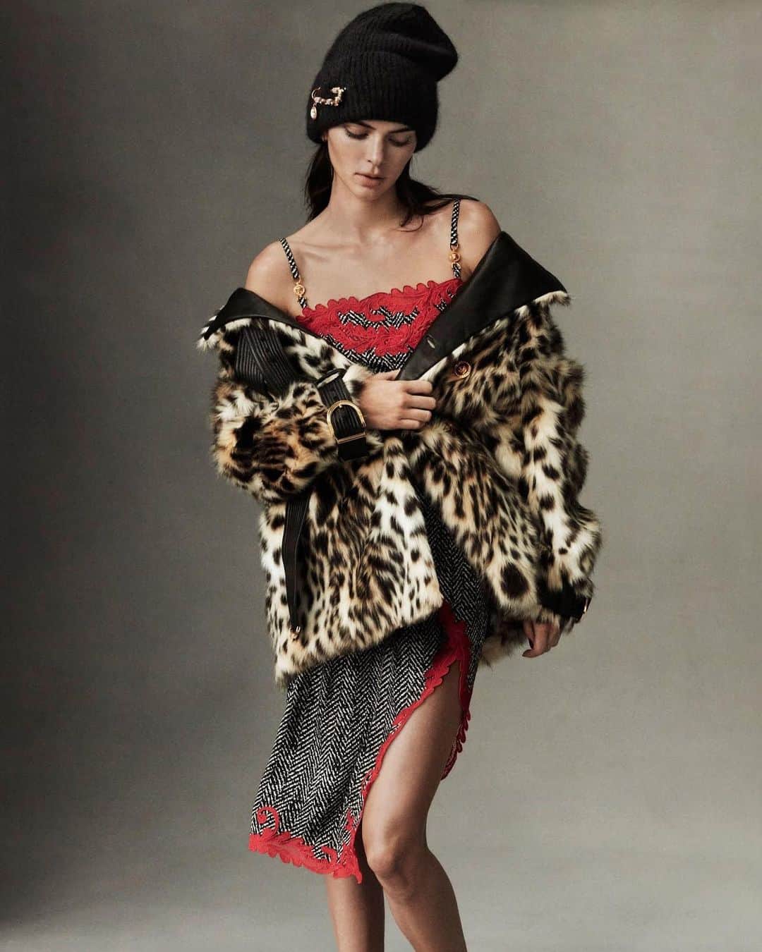 クリス・ジェンナーさんのインスタグラム写真 - (クリス・ジェンナーInstagram)「Simply beautiful! @kendalljenner @voguemagazine, photographed by @studio_jackson #Vogue #KendallJenner」10月21日 13時14分 - krisjenner