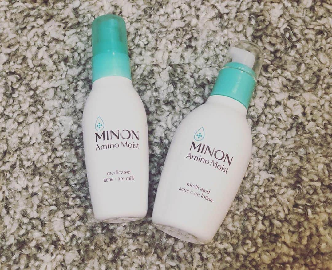 はねゆりのインスタグラム：「ミノン　アミノモイスト💧✨﻿ ﻿ 私はずーっと、ミノンの化粧落としをリピートしているんだけど。﻿ ﻿ 化粧水も日本に帰国したら新ライン出ていたので🧴﻿ ﻿ ミノンめちゃくちゃ肌にいいので﻿ オススメです💕﻿ ﻿ ﻿」