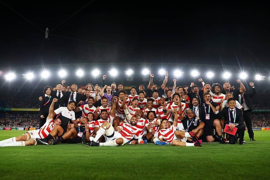 山中亮平さんのインスタグラム写真 - (山中亮平Instagram)「最高のワールドカップでした。 この瞬間は一生に一度です。 最高のチームでした。 皆さんありがとうございました。 #rugbyjp #OneTeam #RWC2019」10月21日 13時58分 - yamanaka10