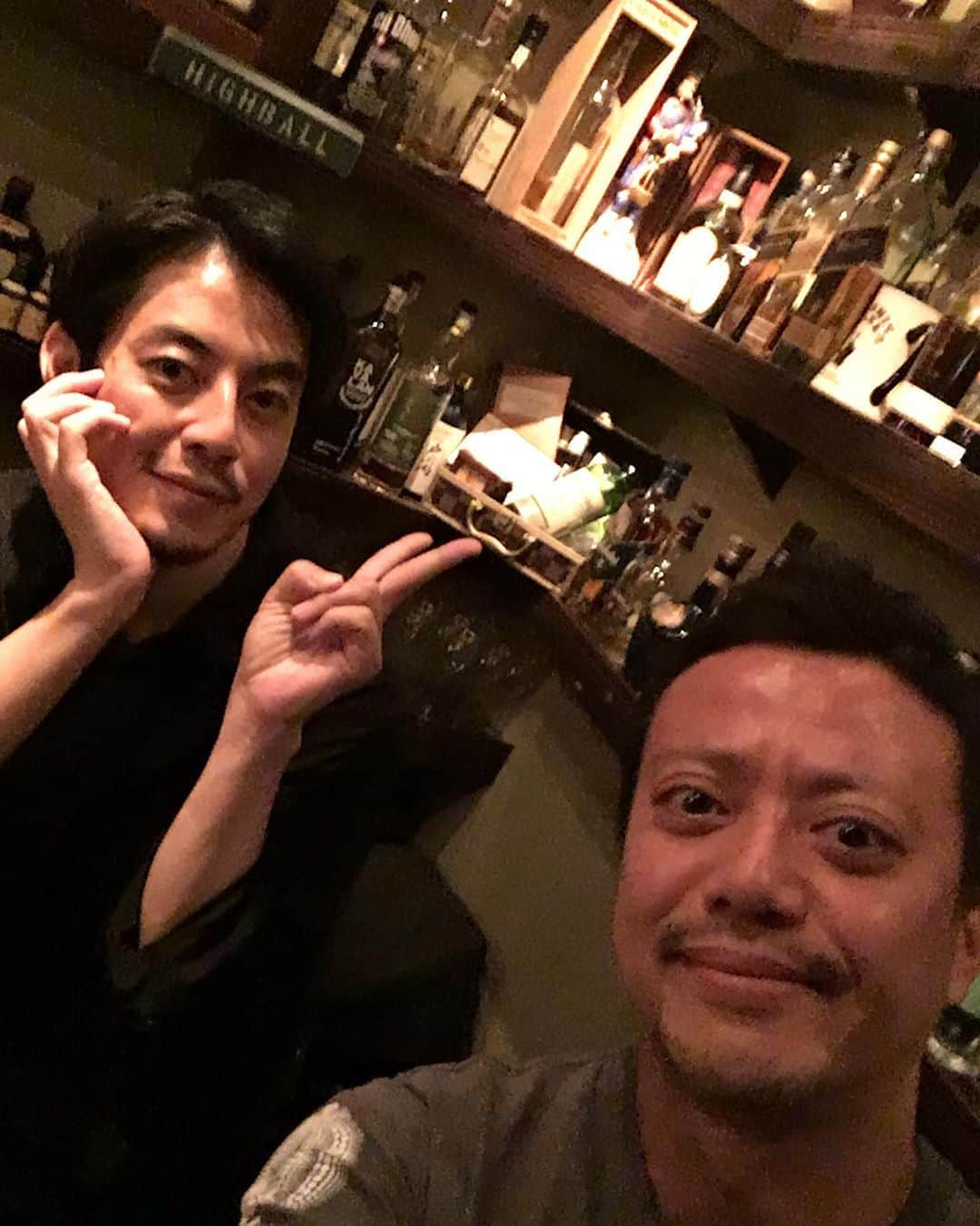 佐藤太一郎さんのインスタグラム写真 - (佐藤太一郎Instagram)「西野さんとサシ飲み。 アドバイスをたくさんいただいた。 自分のすべきことが、明確になった。 あとは行動あるのみ。 いつもありがとうございます。」10月21日 13時59分 - satotaichiro_shinkigeki