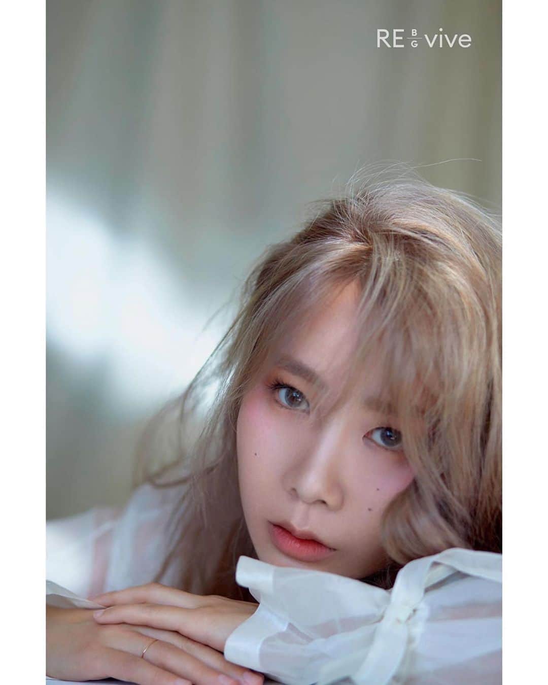 ジェアのインスタグラム：「[Official Photo｜JeA - White] Brown Eyed Girls New Album 'RE_vive' D-7 2019. 10. 28 (MON) 6PM(KST) ㅤㅤ ㅤ #브라운아이드걸스 #브아걸 #RE_vive #브아걸_10월28일_컴백 #BrownEyedGirls #BG #제아 #JeA」
