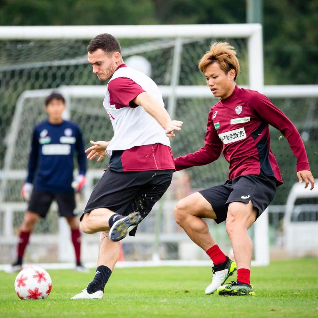 ヴィッセル神戸さんのインスタグラム写真 - (ヴィッセル神戸Instagram)「天皇杯の準備！🏆 Preparing for the Cup! 🏆 .  #vissel #visselkobe #ヴィッセル神戸 #WeAreKobe #一致団結 #Kobe #神戸 #天皇杯 #Vermaelen #ThomasVermaelen #フェルマーレン #藤本憲明」10月21日 14時51分 - visselkobe