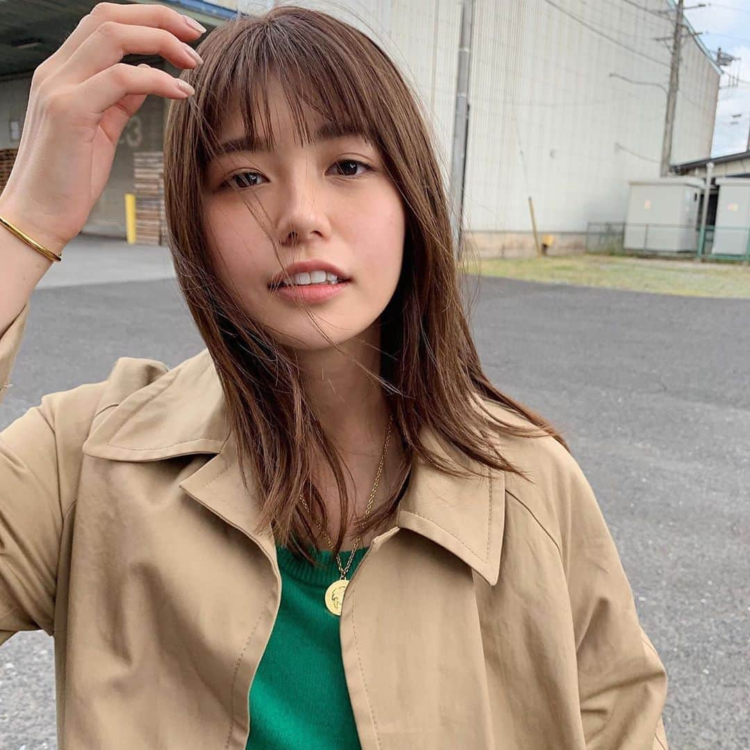 井口綾子さんのインスタグラム写真 - (井口綾子Instagram)「昨日の撮影終わりに📸 沖縄のアウトレットで買ったSNIDELの緑のニットかわいい〜💚 ネックレスはKANGOL REWARDとコラボさせていただいたアイテムです🧚‍♀️締め切りは23日明後日までなのでまだゲットしていない方は急いでくださいね〜☺️💞」10月21日 15時10分 - ayako_inokuchi