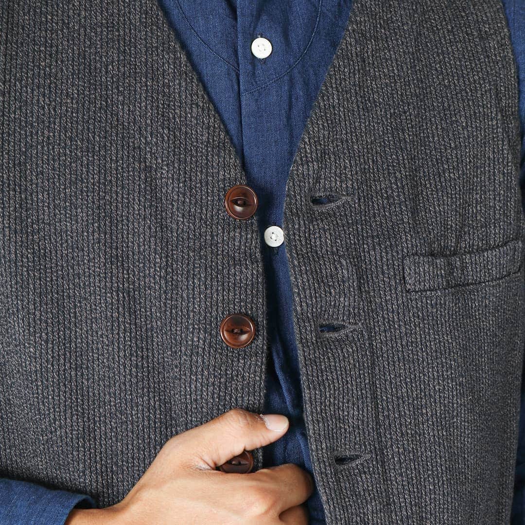 Japanblue Jeansさんのインスタグラム写真 - (Japanblue JeansInstagram)「✔Item  J422423(GRY) Urban Best . Fabric:Covet Bedford Cloth . ベーシックで都会的なベスト。 撚り杢糸のベッドフォードクロス。 重厚感と独特の深みのある風合い。  Basic and modern silhouette. Heavy duty, melange fabric.  #japanbluejeans #JEANS #DENIM #madeinjapan #factory #jeansstreet #tokyo #ジーンズストリート #デニム #ジーンズ #国産 #倉敷 #児島 #渋谷 #上野 #セットアップ #setup #jbj19aw」10月21日 15時56分 - japanbluejeans