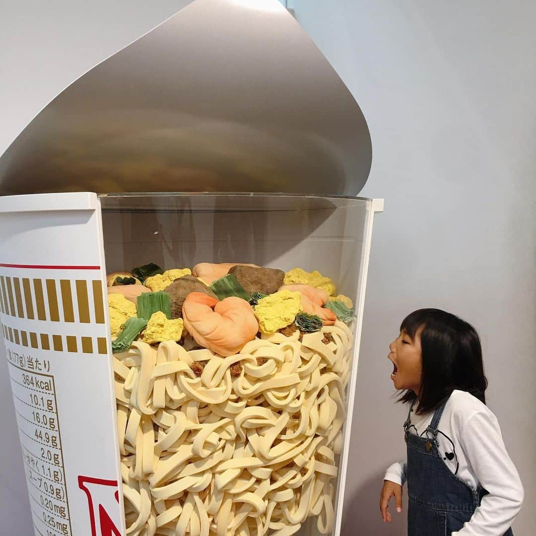 天舞音さらさんのインスタグラム写真 - (天舞音さらInstagram)「カップヌードルミュージアム🙋‍♀️🍜 Cup noodle museum」10月21日 16時08分 - sara.amane