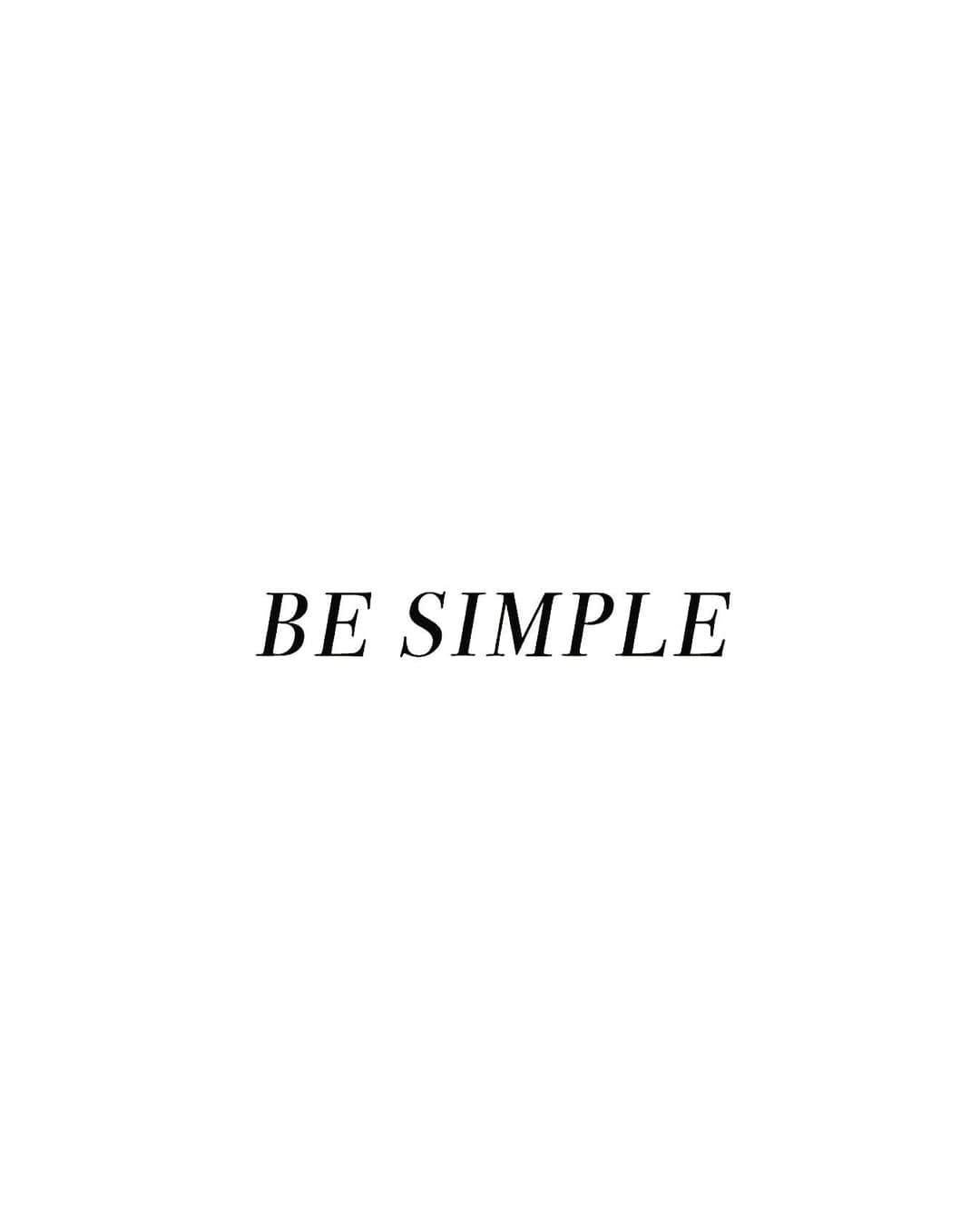 ロビンさんのインスタグラム写真 - (ロビンInstagram)「Be simple」10月21日 16時14分 - robin_officialjp
