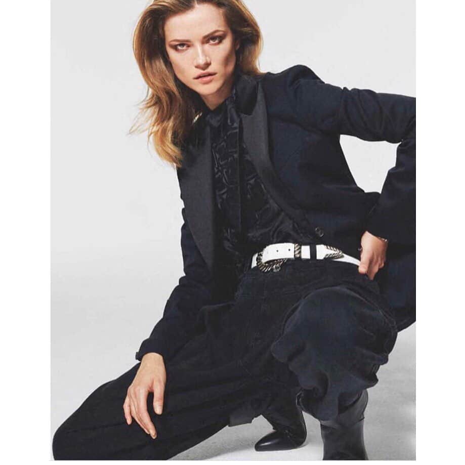 カシア・ストラスのインスタグラム：「💛new 📷 @philipgay 💛」