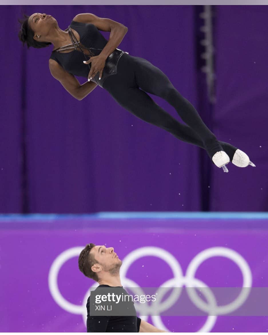 ヴァネッサ・ジェームスのインスタグラム：「So I had posted a beautiful photo of me in a split twist that showed the calm and serenity in my face while flying through the air.  In this post I was sharing the strength I had found in myself a few years ago. This strength was found with the help of my amazing coaches @silviafontana76 @brojo1126  @johnkerrsk8er @jbarrett84 and @drdarabushman. I had to delete it because of “photo rights” but... I found this beauty! 😍  I still want to share what was written so here it is again:  No matter who is ready to catch you or not... know that you can undoubtably land on your own two feet; yet willing to give the next person you meet the benefit of the doubt in your next leap of faith! (Or twist for the experts😉) Strength comes in many forms. Loving, caring, helping and kindness towards people that don’t show you the same. THIS IS STRENGTH!! 💪  It’s easy to be hardened by the world... and by people. It’s easy to give back what you’ve received from others. Being able to forgive and believing that the next person you meet is capable of good, is what the world needs right now.  Darkness cannot drive out darkness, only light can do that. Hate cannot drive out hate, only love can do that. ❤️ How people judge and treat you, is only a reflection of THEMSELVES! It has nothing to do with you. The same goes for our own thoughts and actions.  Don’t be afraid to cry. Cry because you care, sensitivity is the trait that gives us the capacity to be empathetic. Own it!🤗 And please don’t worry... I’m not writing this because I’m hurt, or have been hurt recently lol! It’s because of the exact opposite. Which makes this the best time to share! 😉」