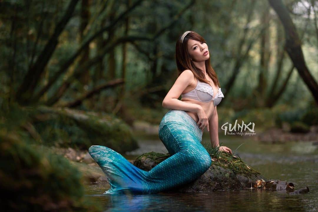 Mikaさんのインスタグラム写真 - (MikaInstagram)「もうすぐハロウィン🎃 久しぶりのマーメイド🧜‍♀️ グンキさんは人魚撮るの（獲るのもw）ほんと上手でカッコ良かったです😍  今度は福岡に行きますね🛩 ・ ・ ・  photo by @gunki_photo 📸 model @mikarin_portrait 🌸 ・ ・ ・ follow me💋  #被写体モデル #リアルコスプレ #マーメイド #人魚 #コスプレ好き  #mermaid  #カメラ女子 #ポートレートモデル #カメラマンさんと繋がりたい #被写体なります #ポートレートしま専科 #bestjapanpics #portrait #japanesegirl #asiangirl #portrait_dev #followme #lovers_united_woman #asianbeauty #asiansexy #portraits_dream #good_portraits_world #super_portrait_channel #pocket_people #lovers_nippon_portrait #excellent_portraits #top_portrait_photo #pasha_magazine #splus_cameraclub #tokyocameraclub」10月21日 18時44分 - mika_portrait
