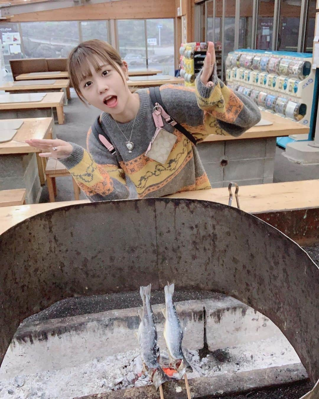 はやめいさんのインスタグラム写真 - (はやめいInstagram)「最近お出かけしてなかったからってたくさん楽しいところ連れて行ってくれた🥺♡ ･ 釣りとかしたことなかったから本当に楽しかった🐟 ･ 何歳になっても楽しいことして子供みたいにはしゃげるふたりでいたいな〜💭 ･ #カメラマンまぴろ ➶♥︎」10月21日 19時03分 - haya.mei