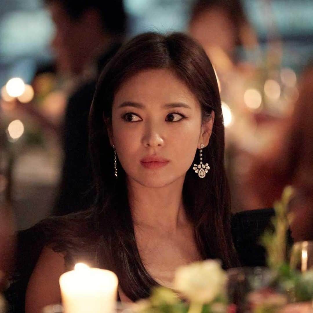 Chaumetさんのインスタグラム写真 - (ChaumetInstagram)「Chaumet ambassador @kyo1122 at our Lotte Avenuel boutique reopening Gala Diner. True to the Maison's spirit, the Korean actress radiated both grace and character in a pair of Joséphine Aigrette Impériale earrings paved with diamonds. #Chaumet #GraceandCharacter」10月21日 19時08分 - chaumetofficial
