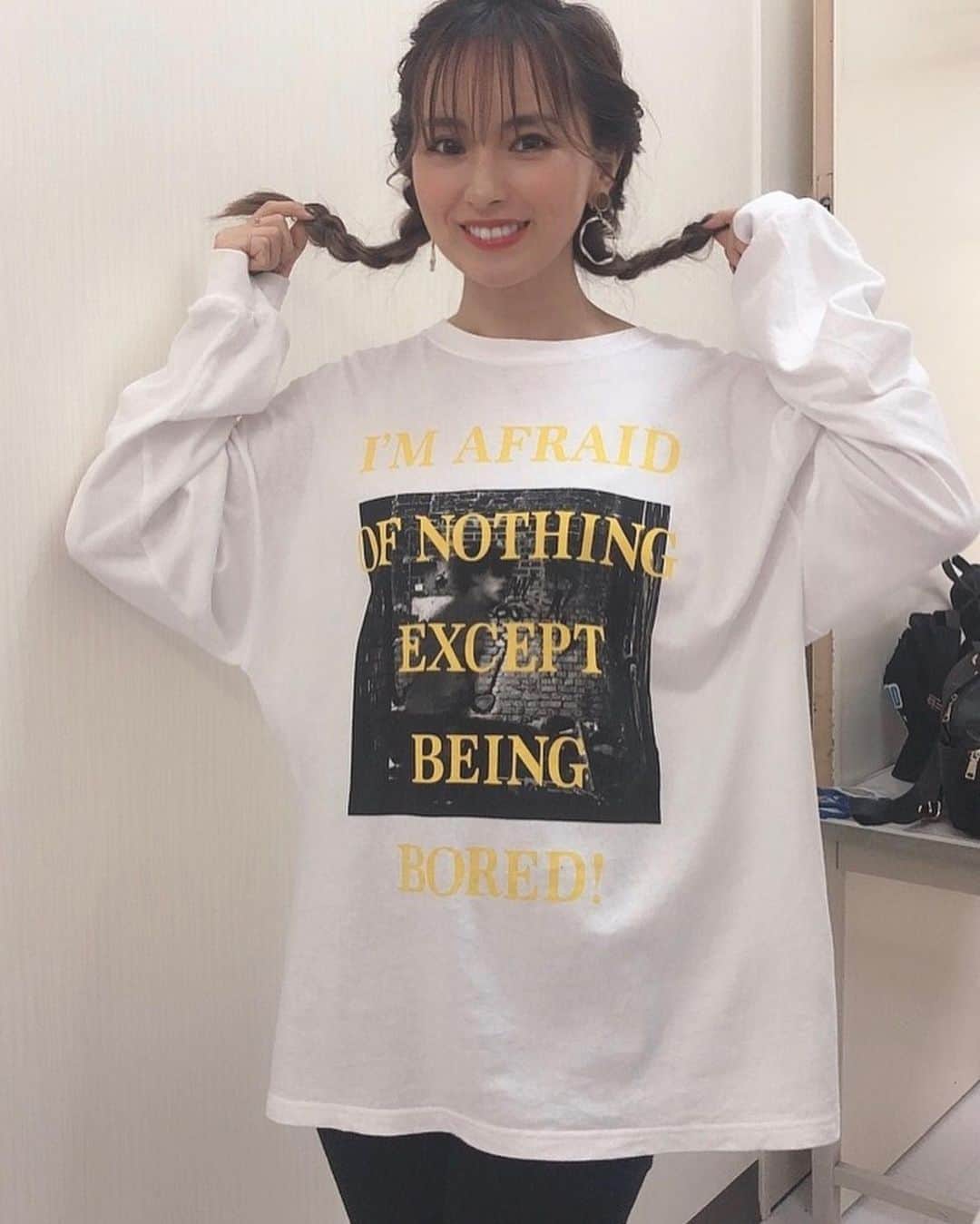 ぽこのインスタグラム：「子供ぽくならない三つ編みしてもらった👧 ポーズはだいぶアレだけど許して(*_*) そして明日は愛知県だよー！ 豊田市、東名高速道路「豊田IC」近くのお店で、朝から15時くらいまで撮影です(⊃´-`⊂) #三つ編み #ポジぱち」