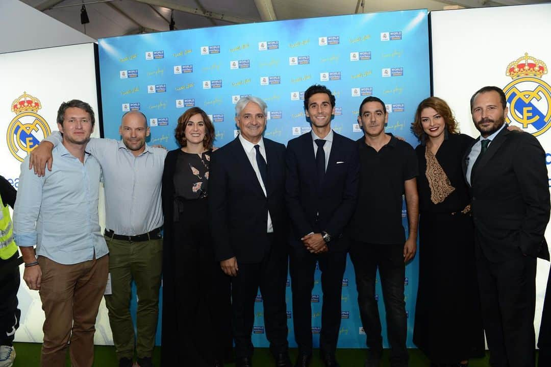 アルバロ・アルベロアさんのインスタグラム写真 - (アルバロ・アルベロアInstagram)「Grand Opening of ‘Real Madrid World of Football Experience’ in Riyadh this weekend.  @realmadridwof is an amazing and fun exhibition and it’ll be in Saudi Arabia during next months. You can see many of our trophies, learn of our success and enjoy with a digital and physical interactive football experience like no other. Thanks to our saudi fans for your hospitality and support. Don’t miss out!  #rmwof #realmadridwof #ComePlay ⚽️🇸🇦」10月21日 19時34分 - arbeloa