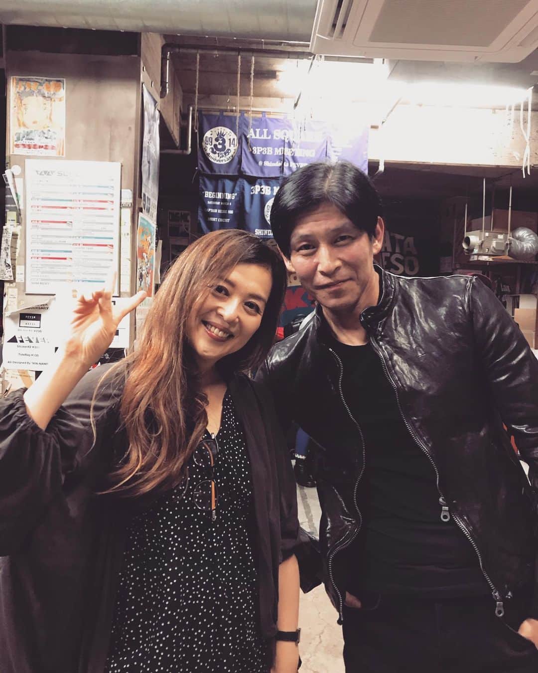のインスタグラム：「先日森若香織姉様にお会いしました。 LIVEカッコ良かった〜！ #森若香織 #gobangs」