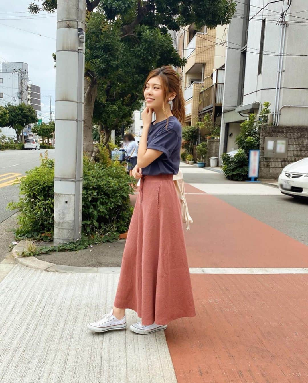 池田真子さんのインスタグラム写真 - (池田真子Instagram)「楽ちんカジュアル♪ ． ． ． ． ． 笑いすぎやな(笑) ． ． ． #楽ちんコーデ #ゆるゆる #韓国ファッション #コーデ記録 #大人カジュアル #ラフコーデ #ファッション #カジュアルコーデ #tシャツコーデ #GU #converse #shoopen #instagood  #instapic #instalike  #instadiary #happy  #love #cordinate #fashion  #makoscode #ootd #outfit  #picoftheday #autumnfashion #오오티디 #데일리룩 #패션 #옷스타그램 #패션스타그램」10月21日 21時09分 - mako_ikeda