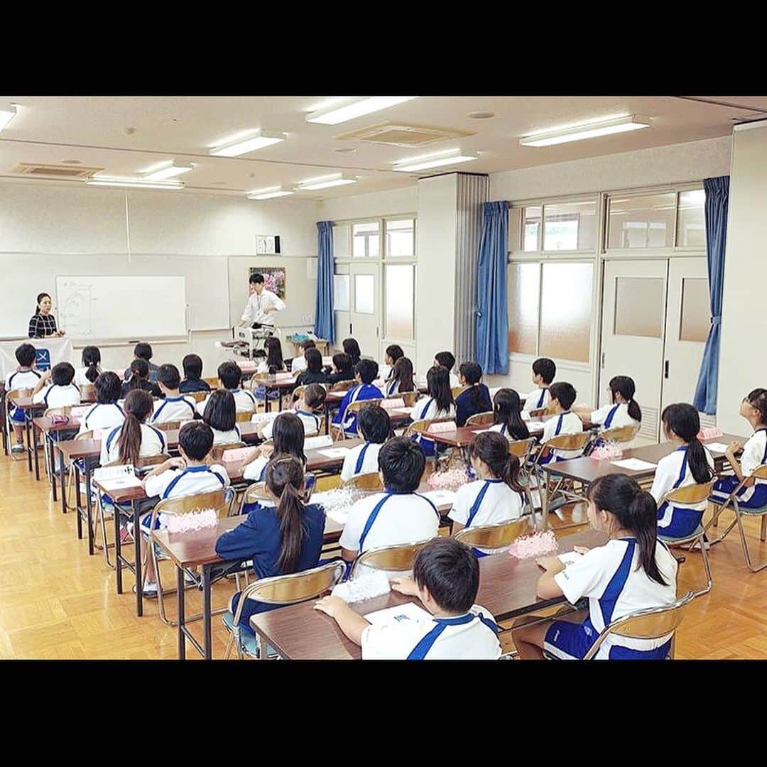 中川真依さんのインスタグラム写真 - (中川真依Instagram)「. 今日は夢先生のため滋賀県多賀町へ行ってきました‼️ 出産後初の夢センにドキドキしながらでしたが、子供達がとても素直で純粋で一生懸命でとても助けられました😌✨人懐っこくて可愛いかったな🥰✨ありがとうございました🍁 #夢先生　#夢セン」10月21日 21時28分 - maimai.47