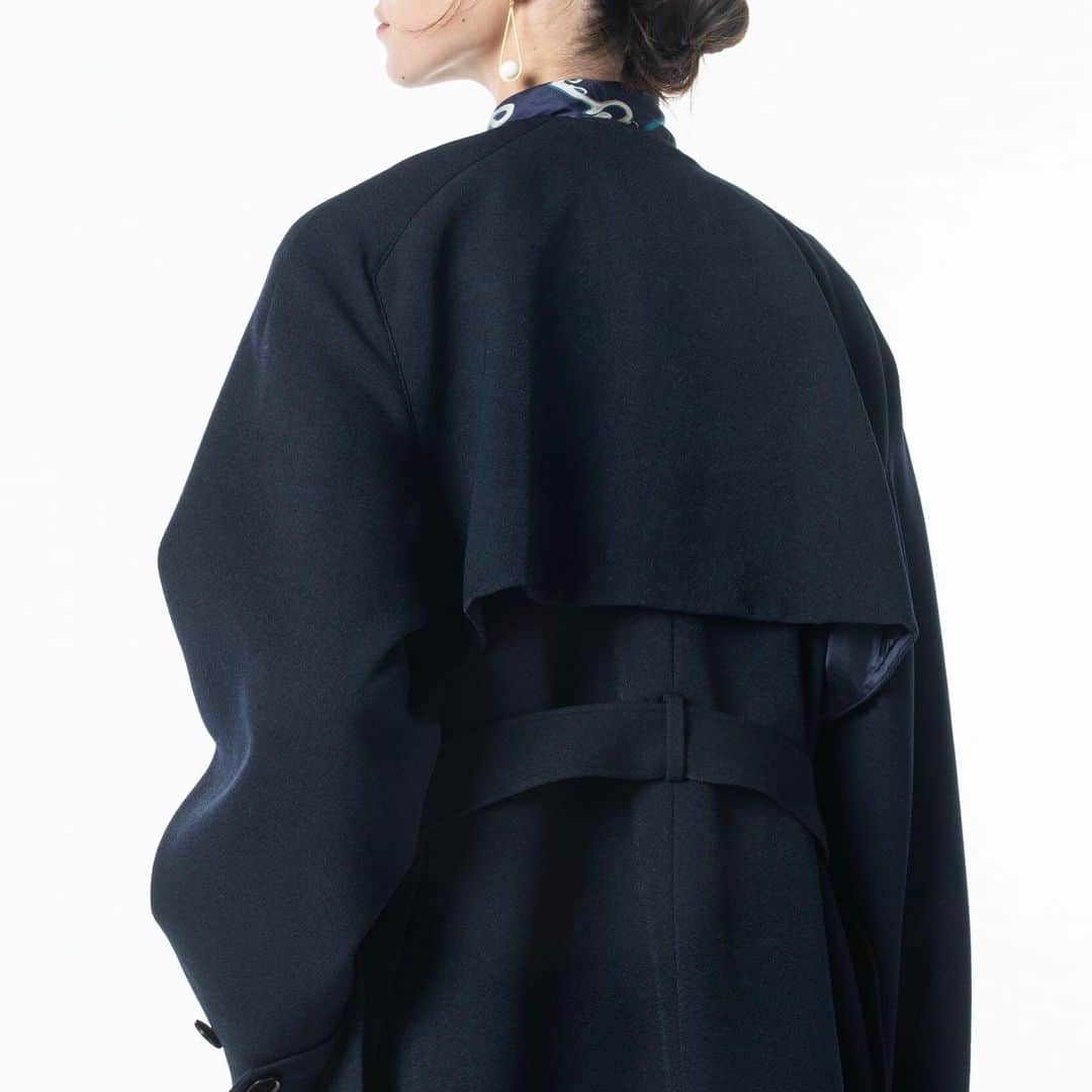 ロペさんのインスタグラム写真 - (ロペInstagram)「.﻿ トライアングルカラーコート﻿ ¥38,000+TAX﻿ ﻿ 着てすぐ今っぽい！体型を限定しないビックコート。﻿ ﻿ #fashion﻿ #outer #coat﻿ #アウター #コート﻿ #ロペ #ROPÉ #ropejp」10月21日 22時01分 - rope_jp
