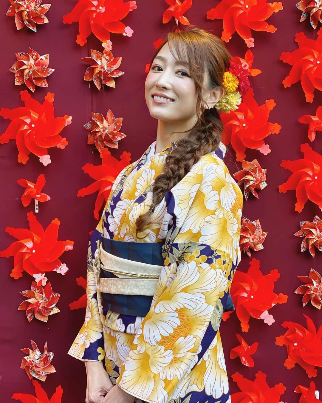 のインスタグラム：「着物💕 . さて どうしてこんな格好をしてるでしょうか？？🥺💕✨ . #着物 #kimono #浅草 #asakusa #杏さゆり #SayuriAnzu」