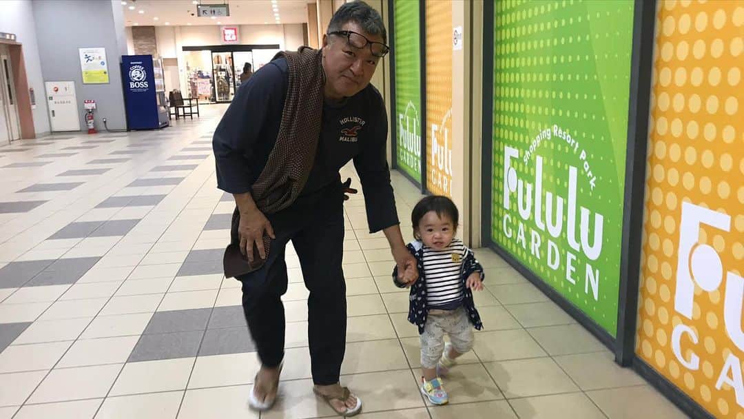 古本新乃輔さんのインスタグラム写真 - (古本新乃輔Instagram)「誰に言われるまでもなく、  早速、 娘と戯れております。」10月21日 22時21分 - shinnosukefurumoto