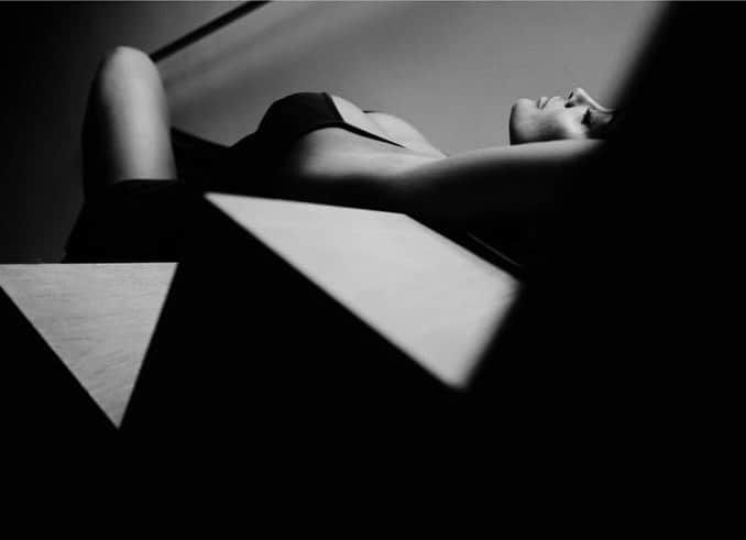 Cristina Buccinoさんのインスタグラム写真 - (Cristina BuccinoInstagram)「•shadows• Ph. @andreamete」10月21日 22時57分 - cribuccino