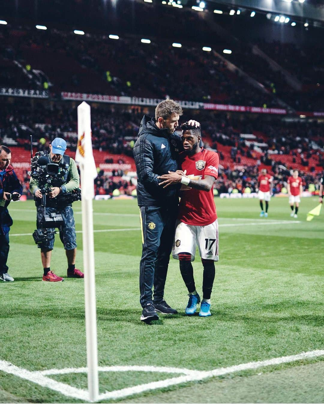 マンチェスター・ユナイテッドさんのインスタグラム写真 - (マンチェスター・ユナイテッドInstagram)「#MUNLIV through a lens 📸 #MUFC #PremierLeague #OldTrafford」10月21日 23時08分 - manchesterunited