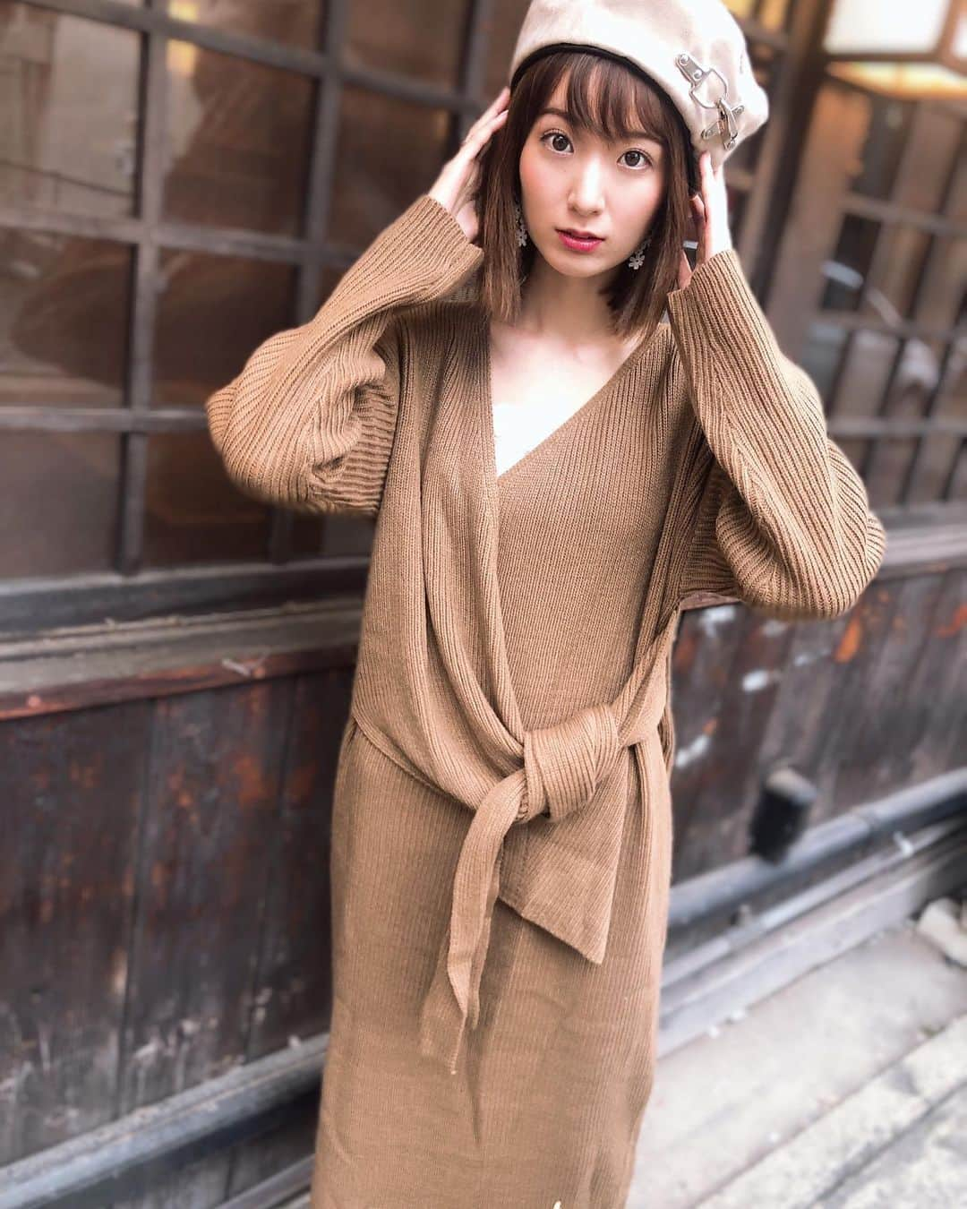 杉枝真結さんのインスタグラム写真 - (杉枝真結Instagram)「☺︎ 今日は、一日を通して🤲💓 番組のインタビュー収録でした！ とっても素敵な一日で楽しかったです☺️ - にしても、、、 なんでこんなに寒いのでしょうか。 - 今日もニットワンピでした🧶 衣装もワンピースでした👗 ワンピースって可愛くて、好き！！ - #ティティベイト #ファッション #コーデ #ウエストマークカシュクールニットワンピース #titivate #titivatestyle #fashion #ootd @titivatejp」10月21日 23時19分 - mayusugieda_official