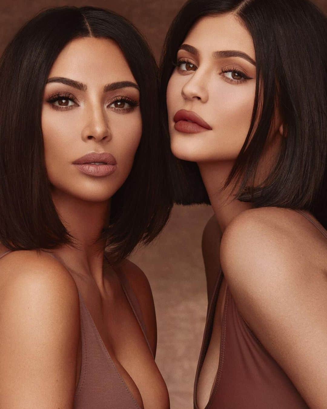 Kylie Cosmeticsさんのインスタグラム写真 - (Kylie CosmeticsInstagram)「Happy birthday @kimkardashian! 💕」10月22日 1時01分 - kyliecosmetics