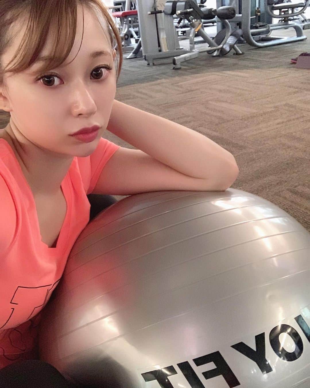 のインスタグラム：「ㅤㅤ ㅤㅤ ㅤㅤㅤ  JOYFIT24girls💓 今月も行ってきたー！  最近痩せた？てよく言われる🙆‍♀️ ジム頑張ってるからかなー✨  ㅤㅤㅤ ㅤㅤ #joyfit24girls #joyfit #pr #24時間営業 #駅近く #ジョイフィット24 #ジョイフィット #ジム  #スポーツジム #ダイエット #フィットネス #筋トレ #筋トレ女子  #トレーニングウェア #ワークアウト #workout #トレーニング女子 #岡島かれん」