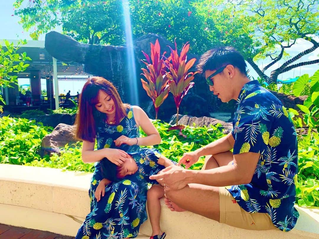 渡部太基さんのインスタグラム写真 - (渡部太基Instagram)「. 海外では家族コーデしがち👪 #hawaii #家族コーデ #親子コーデ #ペアルック #お揃い #アロハシャツ #🤙」10月22日 11時14分 - daikick7