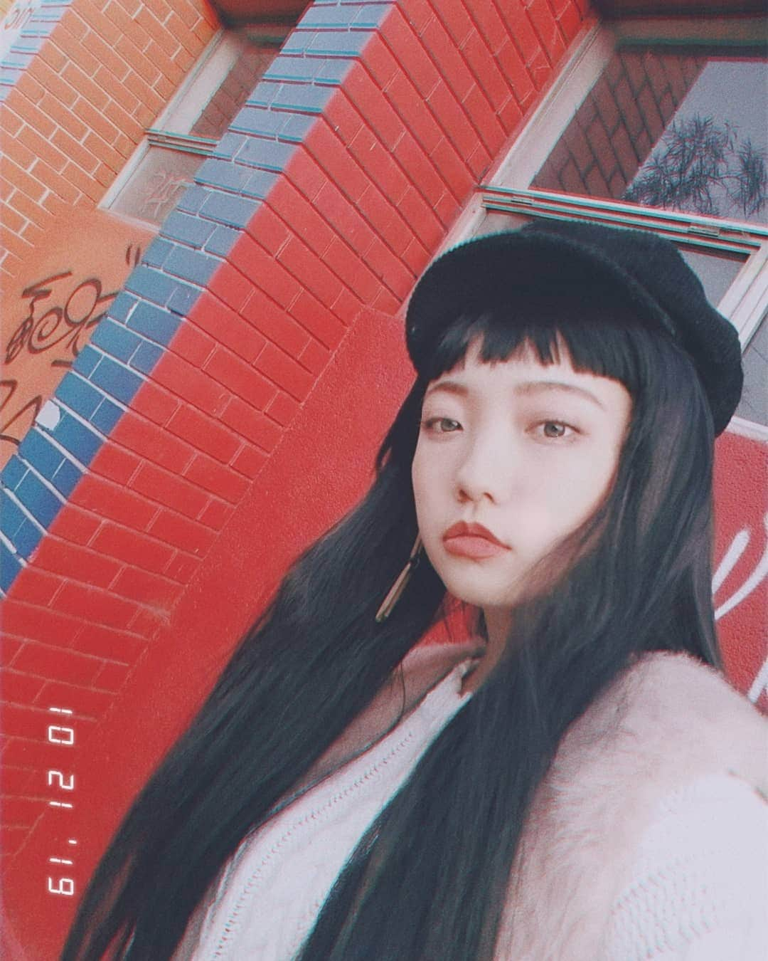 小林レイミさんのインスタグラム写真 - (小林レイミInstagram)「🎧🎶 @whydontwemusic  #goodmorning #fashionlook #selfi #blacklonghair #wig #hairstyles #snap  #outfitideas #anime #kawaii #dolllike」10月22日 11時32分 - _reimi._____