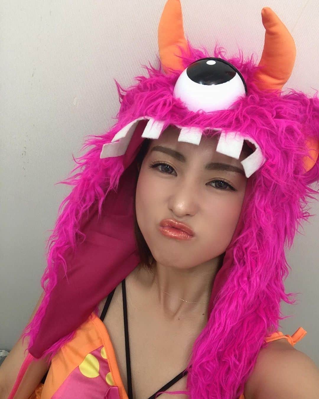 柚月めいさんのインスタグラム写真 - (柚月めいInstagram)「. すきっ歯に目3つだおこわいだろ 🌈🦖🍭🎃🕷☠﻿🍫 . . . . #ヨーグルトくれ#ドライフルーツくれ#カカオ高めのチョコくれ #selfie#cosply#halloween#colorful#sexy#photo #ハロウィン#カラフル#レインボー#モンスター#すきっ歯#follw#instagood #柚月めい」10月22日 11時55分 - meimei.yuzu