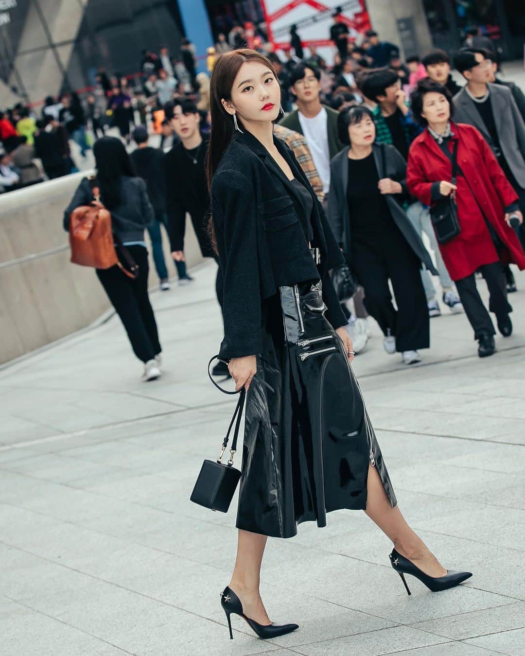 가로수길 , Seoulさんのインスタグラム写真 - (가로수길 , SeoulInstagram)「SFW Street Fashion Style Thx @feelssoyoung 🔥 방송인 심소영님을 서패윜에서 만났어요! ㅎㅎ」10月22日 12時32分 - jaylim1