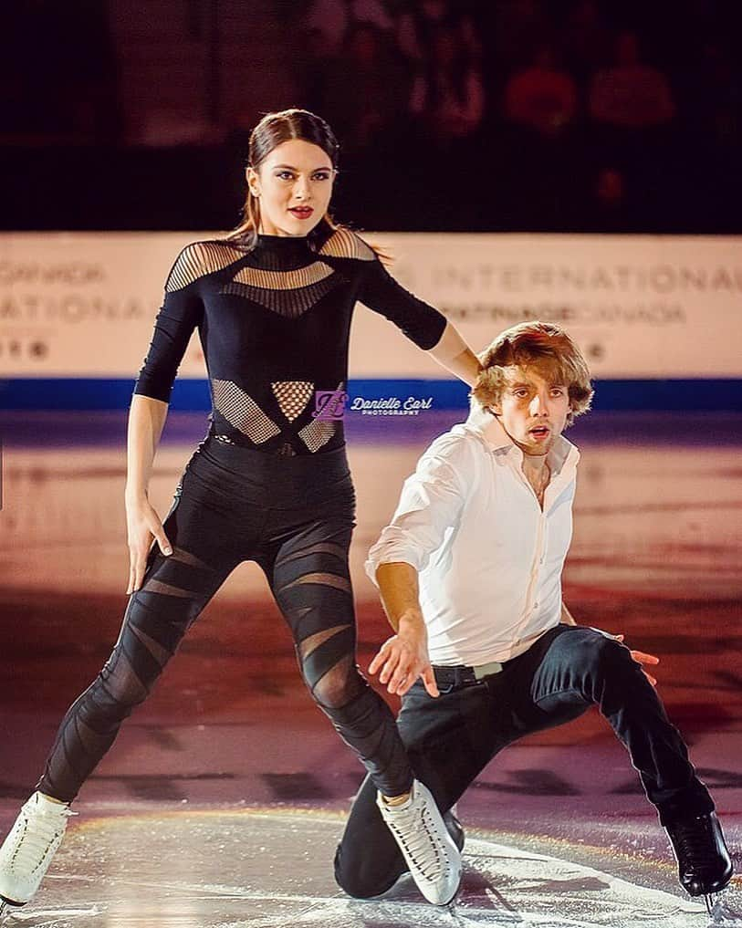 ケイトリン・ホワイエクさんのインスタグラム写真 - (ケイトリン・ホワイエクInstagram)「👀 Eyes on you Kelowna, as we’re heading back to our third GP Skate Canada this week! . . . #hawayekbaker #isu #skatecanada #gpcanada #isugrandprix #figureskating #icedance #iceskating #patinageartistique #patinage #usfigureskating #teamusa #skating #ice #athlete」10月22日 6時23分 - kait_hawayek