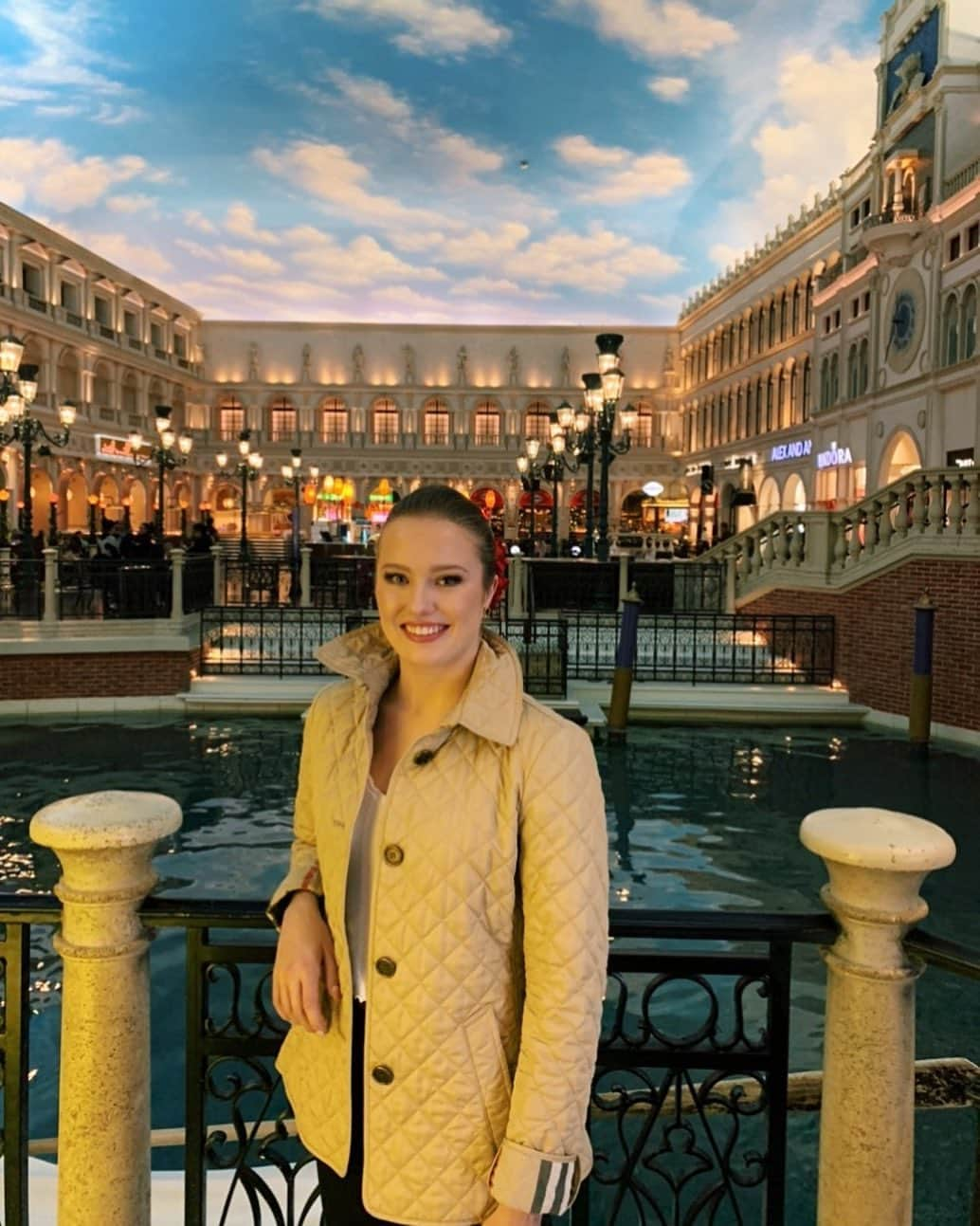 クリスティーナ・カレイラさんのインスタグラム写真 - (クリスティーナ・カレイラInstagram)「📍Las Vegas #thevenetian」10月22日 7時24分 - christinacarreira