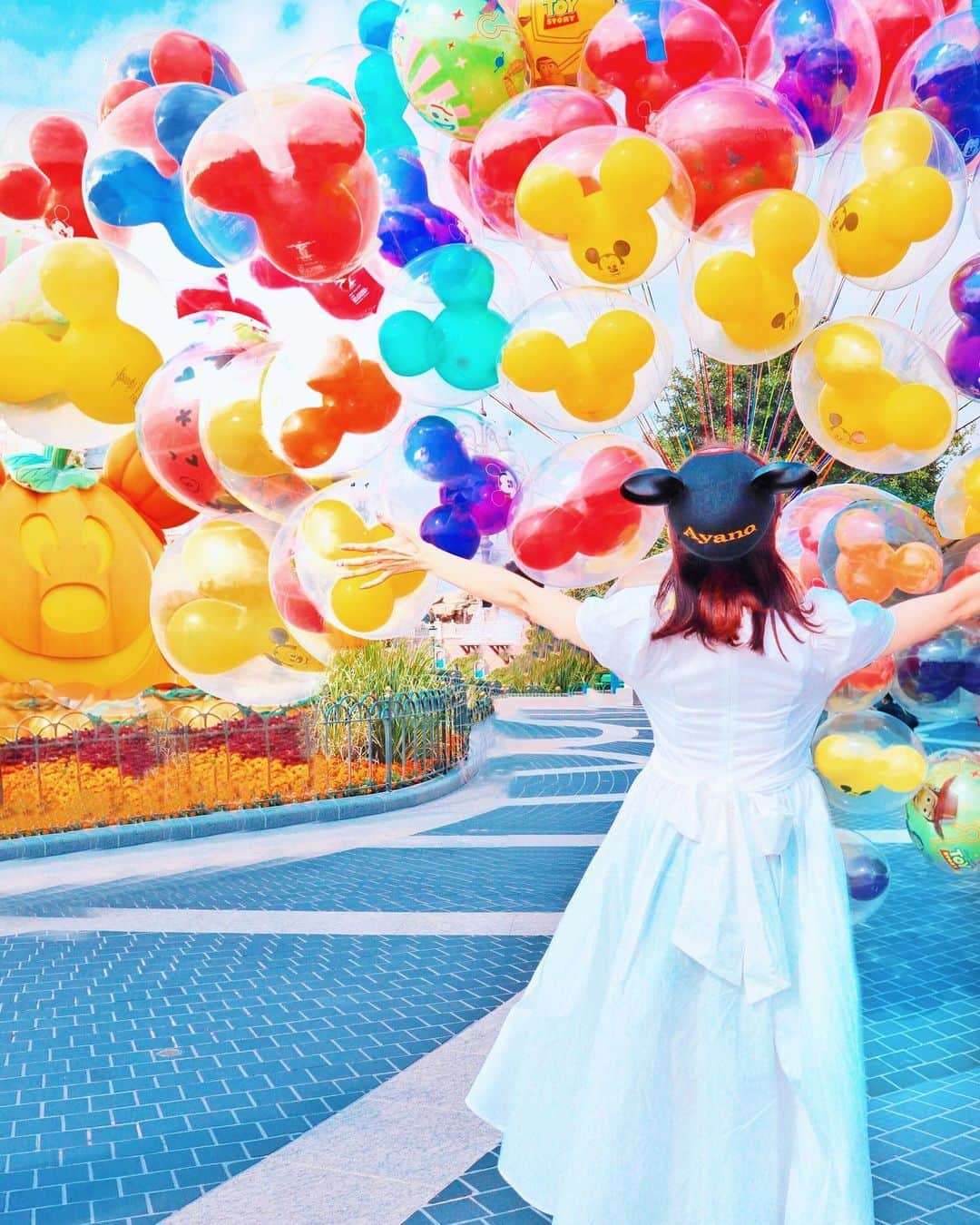 中島絢乃さんのインスタグラム写真 - (中島絢乃Instagram)「🎈🎈🎈﻿ ﻿ ﻿ ﻿ みんなおはよう！😍💫﻿ お天気あまり良くないけど、﻿ 今日も一日がんばりましょう🌈🙆🏻‍♀️﻿ ﻿ ﻿ ﻿ ﻿ 昨日12時前に眠れたおかげで﻿ 今朝は6時前に自然に起きられた！🔥😍💭﻿ ロングスリーパーの私にとって奇跡！！😂💕💕 ということでジムからのスタートです💪🔥﻿ ﻿ ❤︎❤︎❤︎❤︎❤︎❤︎❤︎❤︎❤︎❤︎❤︎❤︎❤︎﻿ #disneysisters_jp#中島絢乃的上海🇨🇳」10月22日 7時59分 - nakajima_ayano