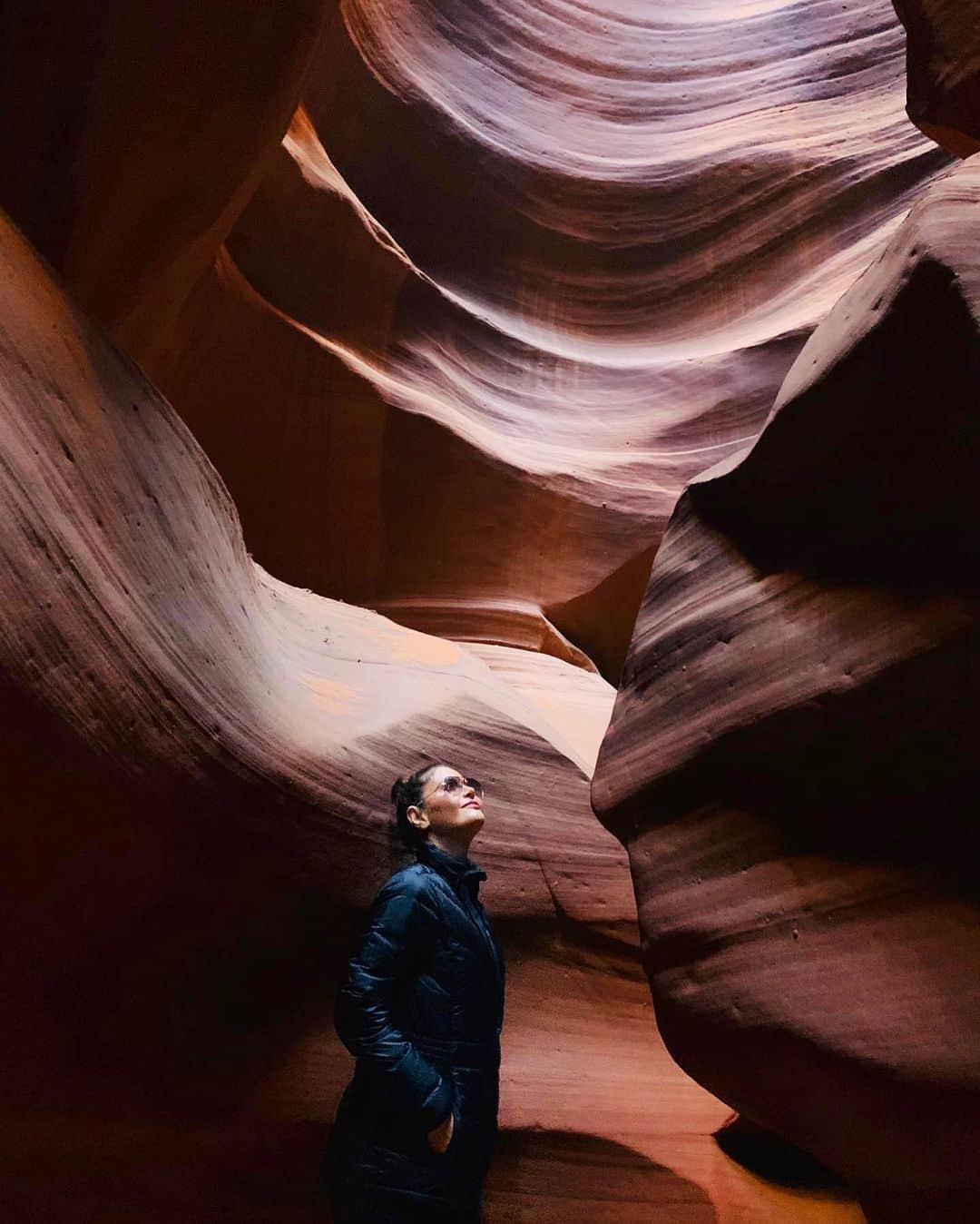 Chiquinquira Delgadoさんのインスタグラム写真 - (Chiquinquira DelgadoInstagram)「Be still, and the world will speak to you - Navajo Proverb  #antelopecanyon #arizona #wondersofnature  La naturaleza y su magia✨ @kiralife.official 🍃🍃🌵」10月22日 9時48分 - chiqui_delgado