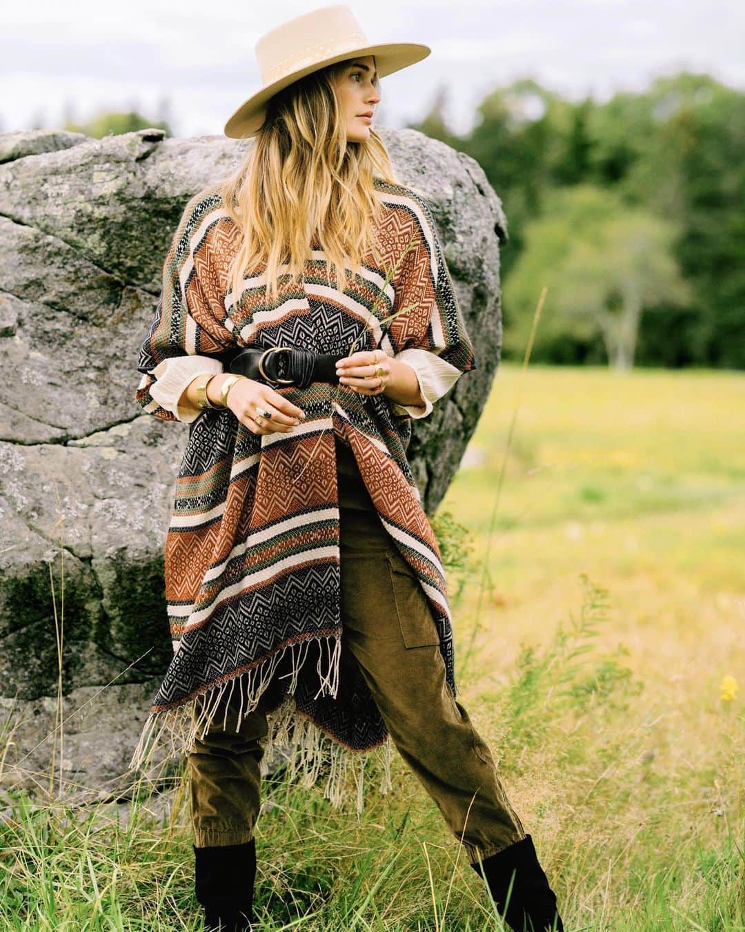 Anthropologieさんのインスタグラム写真 - (AnthropologieInstagram)「Dress for autumn adventures 🌾 (link in profile to shop)」10月22日 9時55分 - anthropologie