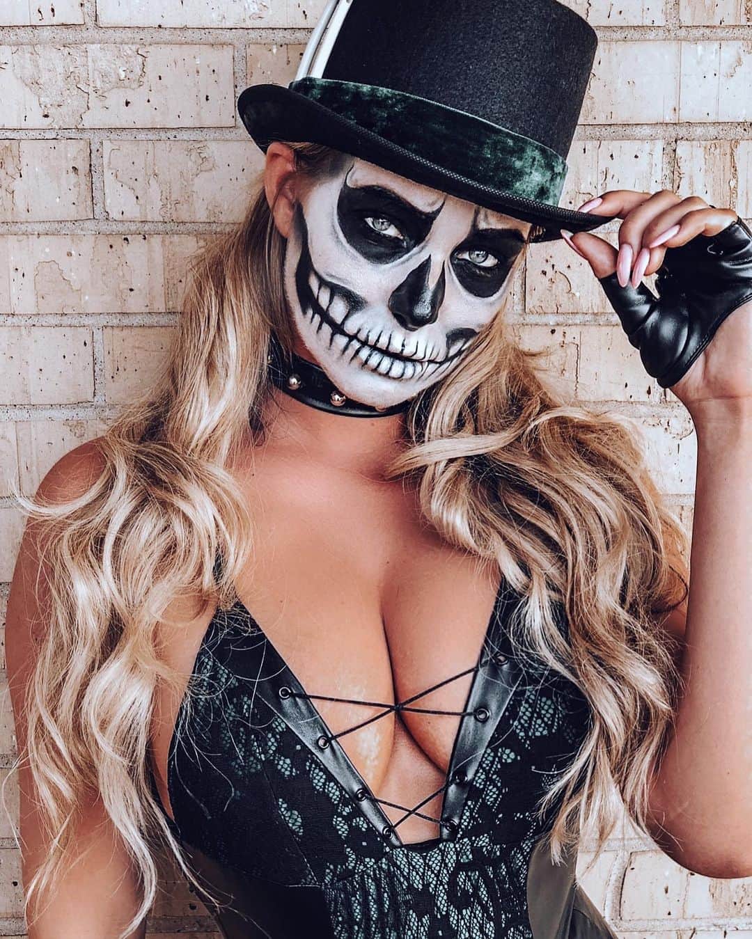 のインスタグラム：「Chill babe, we’re all bad in someone’s story 🕷」