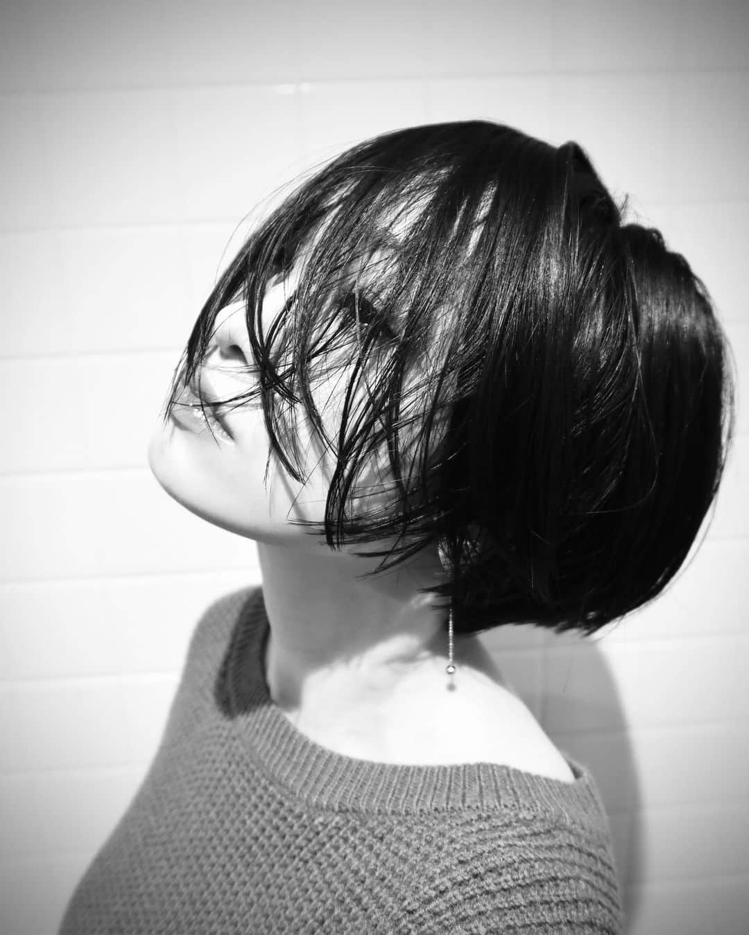 西田あいさんのインスタグラム写真 - (西田あいInstagram)「散髪。 いや、整えたのだから整髪、かな☺︎ ・ ・ ・ #ショートボブ #ニシアイヘア #西田ヘア #楽ちんだよー #抜け出せないよー #instabeauty #selfie #ニシアイアート」10月22日 22時09分 - nishidaai
