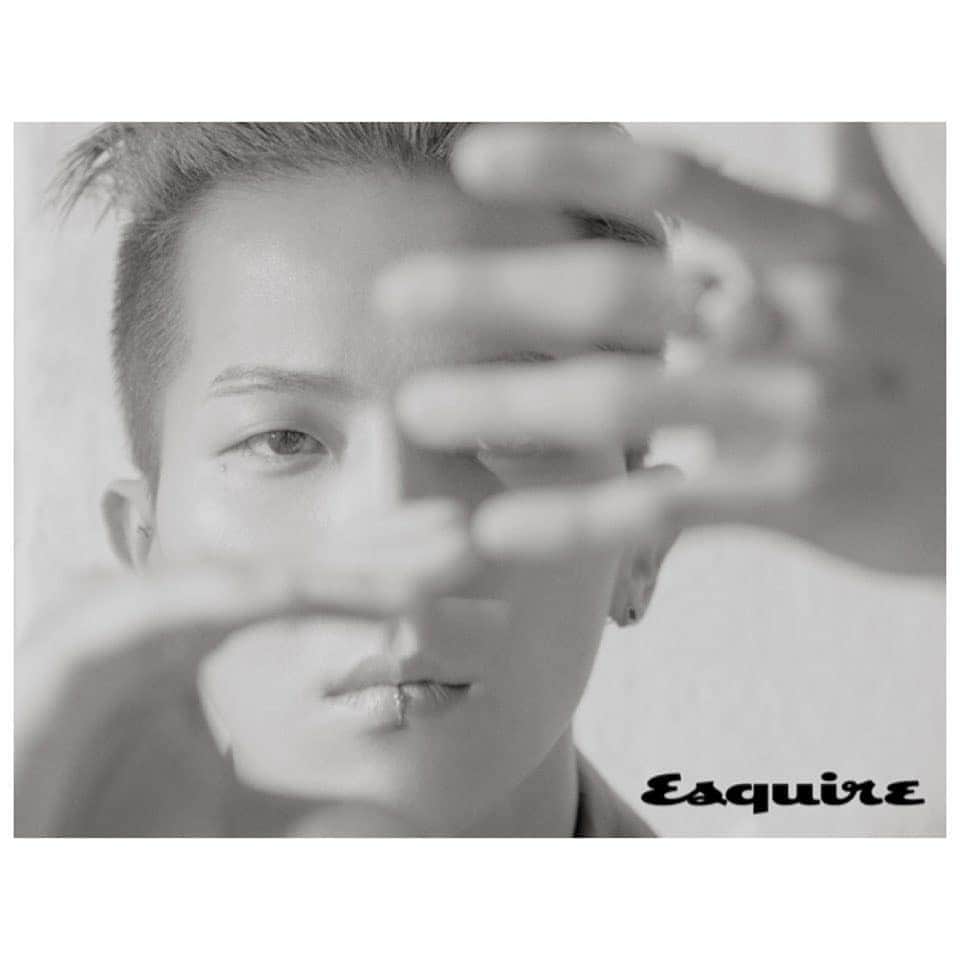 ソン・ミンホさんのインスタグラム写真 - (ソン・ミンホInstagram)「esquire#MINO #송민호 #WINNER #위너 #2019 #NOVEMBER #11월호 #에스콰이어 #esquirekorea」10月22日 22時09分 - realllllmino