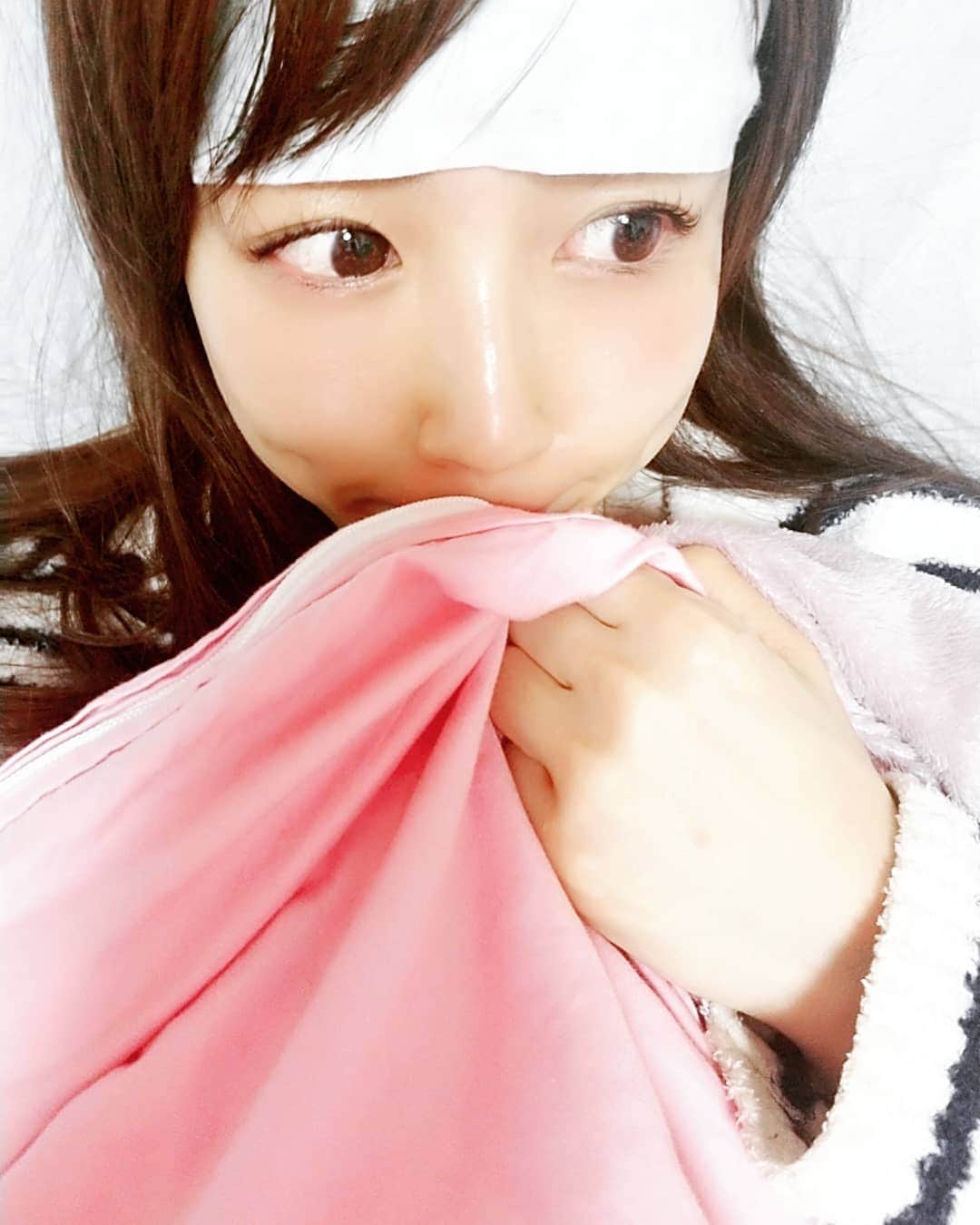 のインスタグラム：「風邪引き😷🤧﻿ ﻿ ﻿ 食欲はいつもの３倍あるからきっとすぐに治る気がします☺️﻿ ﻿ みなさまもお気を付けてください😭﻿ ﻿ ﻿ ﻿ ﻿ #風邪#お気を付けて#cold」