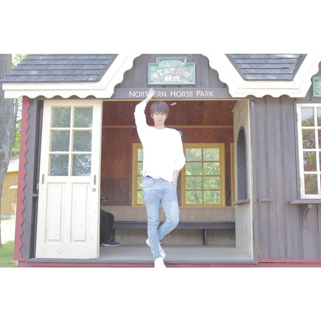中山優貴さんのインスタグラム写真 - (中山優貴Instagram)「僕が大きいんじゃなくて小さめの家だったの！ #休憩所 #ラフ #家 #house #Collars」10月22日 21時07分 - yuki_solidemo